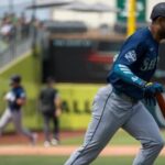 Refsnyder y Rodríguez dan jonrones de 3 carreras y los Marineros arrollan Atléticos