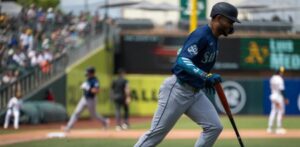 Refsnyder y Rodríguez dan jonrones de 3 carreras y los Marineros arrollan Atléticos