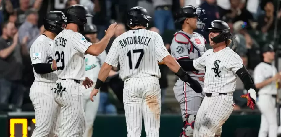 Con grand slam de Meidroth y Hr 20 de Murakami, Medias Blancas vencen