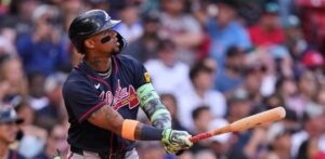 Acuña conecta un grand slam y Sale vuelve a vencer a su antiguo equipo