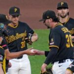 Paul Skenes cae por tercera vez consecutiva
