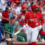 Velázquez, Saggese y Herrera jonronean, Cardenales superan a los Cachorros