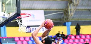 Titanes ganan por la mínima en Moca y logran clasificar en la LNB
