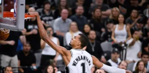 La NBA veta de por vida al aficionado que irrumpió en las Finales por una selfi