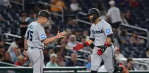Hernández y López dan vuelacercas, Marlins ganan y dejan a Nacionales sin hit hasta la sexta