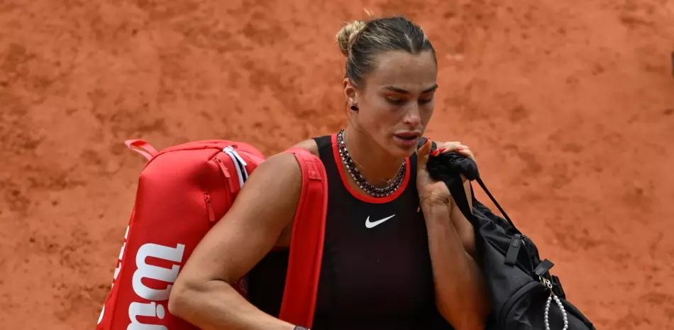 Sabalenka expresa deseo de dejar el tenis tras perder en cuartos de Roland Garros
