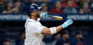 Yandy y Aranda vuelven a vestirse de héroes en triunfo de Rays sobre Boston
