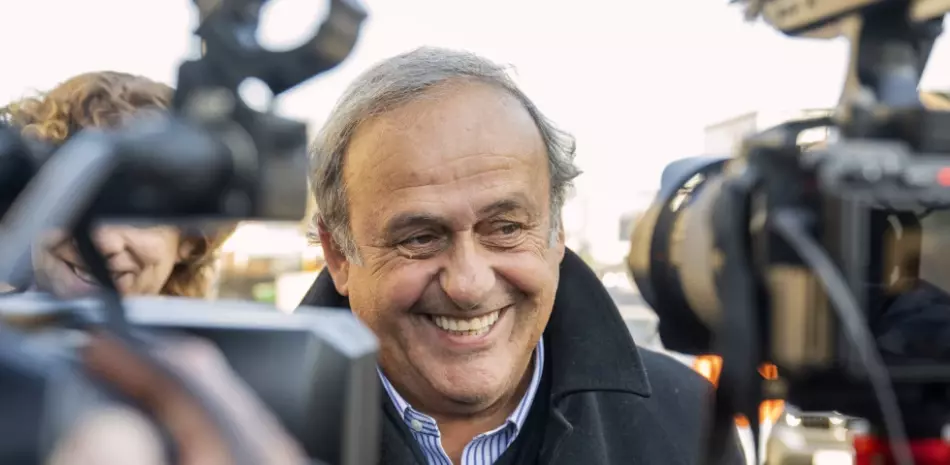 Michel Platini, exjefe de la UEFA, reactiva denuncia penal contra Gianni Infantino