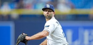 Martinez lanzó 7 entradas, Ben Williamson