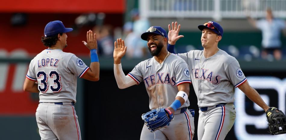 Seager conecta jonrón y Rangers vencen a Royals 4-2 para un récord de .500 por 1ra. vez desde mayo