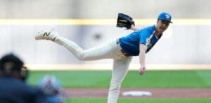 Misiorowski, lanza juego completo a los Filis, permite un hit y poncha