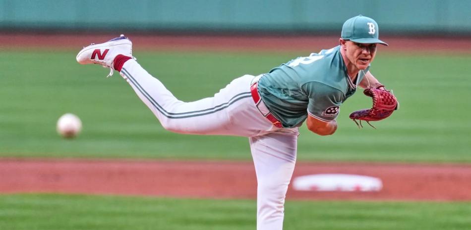 Rafaela y Gray conducen Medias Rojas a derrotar 10-1 a Texas