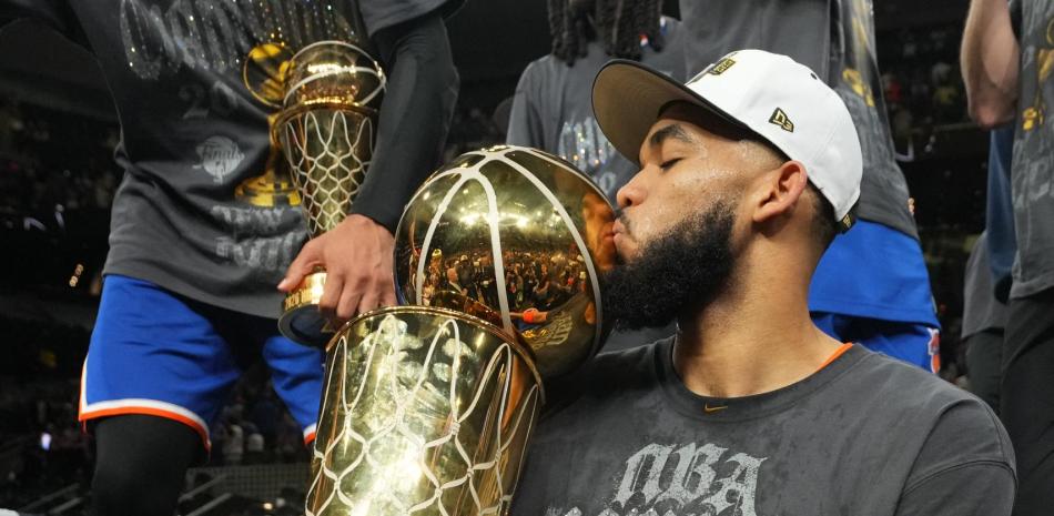 Karl-Anthony Towns promete traer el trofeo de campeón de la NBA a República Dominicana