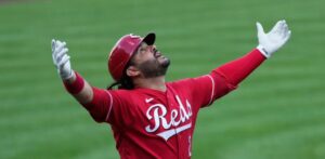 Eugenio Suárez pega par de jonrones y guía victoria aplastante de Rojos sobre Mets