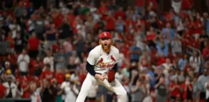 May, perfecto hasta la séptima, lanza blanqueada de un hit para Cardenales ante Padres