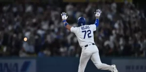 Miguel Rojas pega vuelacercas del desempate como emergente y los Dodgers vencen a los Rays