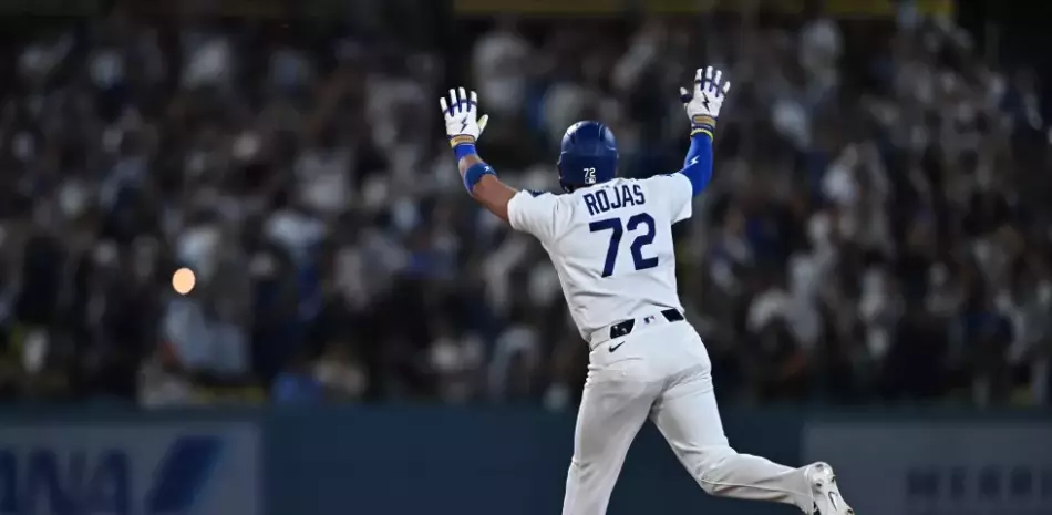 Miguel Rojas pega vuelacercas del desempate como emergente y los Dodgers vencen a los Rays
