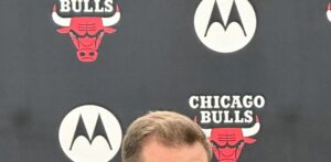 Tiago Splitter toma las riendas como entrenador de los Bulls de Chicago