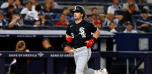 El grand slam de Benintendi ante Doval da triunfo a Medias Blancas sobre Yanquis