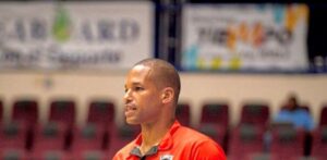 Eulis Báez se integra como asistente a la selección dominicana de baloncesto