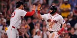 Durbin conecta un jonrón para romper el empate en la victoria de Boston 6-3 sobre los Yankees