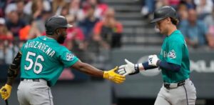 Emerson y Crawford conducen Marineros a derrotar 3-1 a los Guardianes