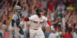 Medias Rojas se recuperan más allá de los Yankees 5-4 en 10 entradas para completar barrida