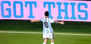 Messi llega en avión privado a Argentina: está en Rosario para pasar unos días con su familia