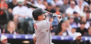 Willy Adames brilla en triunfo de los Gigantes sobre los Rockies