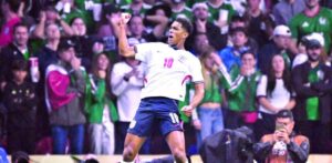 Inglaterra le gana a México en el Azteca y se mete en cuartos del Mundial