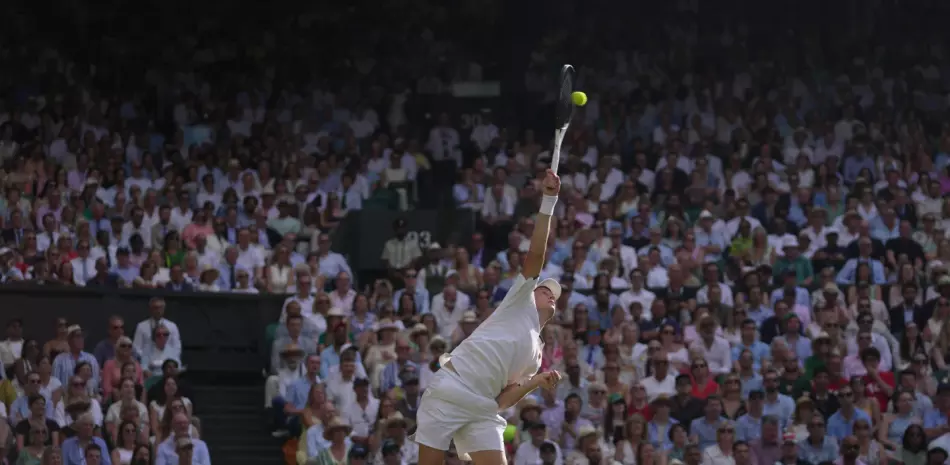 Jannik Sinner vence a Novak Djokovic y prepara final de Wimbledon contra Zverev