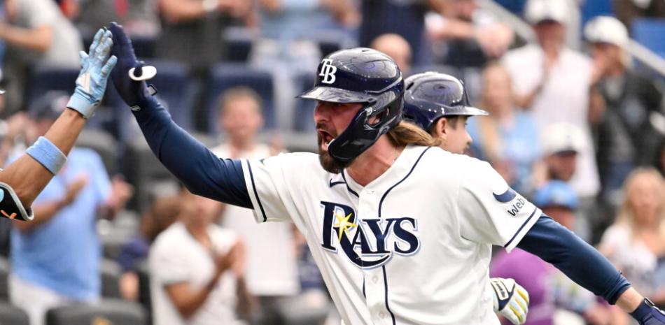 Ryan Vilade dispara cuadrangular de tres vueltas en la victoria de los Rays sobre los Marineros