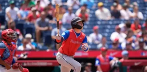 Nathan Flewelling pega jonrón y es MVP Juego Futuras Estrellas; la Americana ganó 6-1 a la Nacional