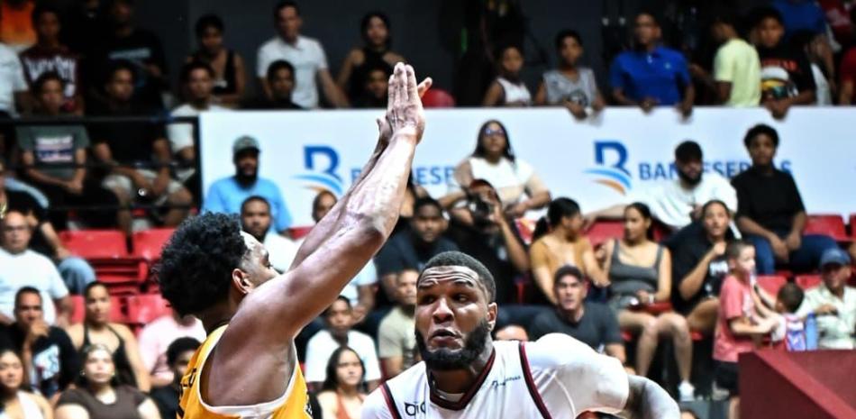 Gigantes vencen a Metros y se ponen a un triunfo de su tercera corona en la LNB