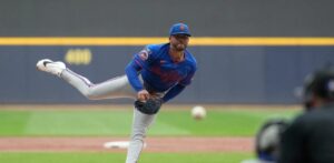 Los Cerveceros castigan a Freddy Peralta en su retorno a Milwaukee