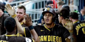 Machado conecta dos jonrones, Tatis batea el cuadrangular más largo de la temporada y San Diego gana