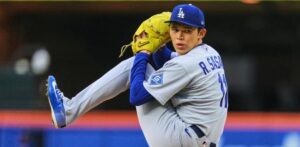 Sasaki lanza bien y Tucker da un HR en triunfo de los Dodgers sobre los Mets