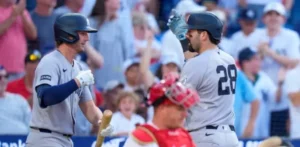 Wells y Domínguez conectan jonrón y Yankees vencen 3-1 a Filis