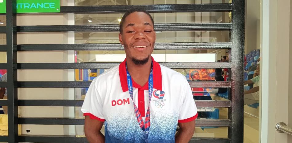 “Cuando uno se cae, también se puede levantar”: Christopher Reyes celebra el bronce y sube la meta