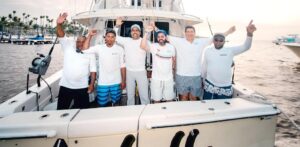 Marichal y Khoury dominan torneo de pesca al Marlin Azul