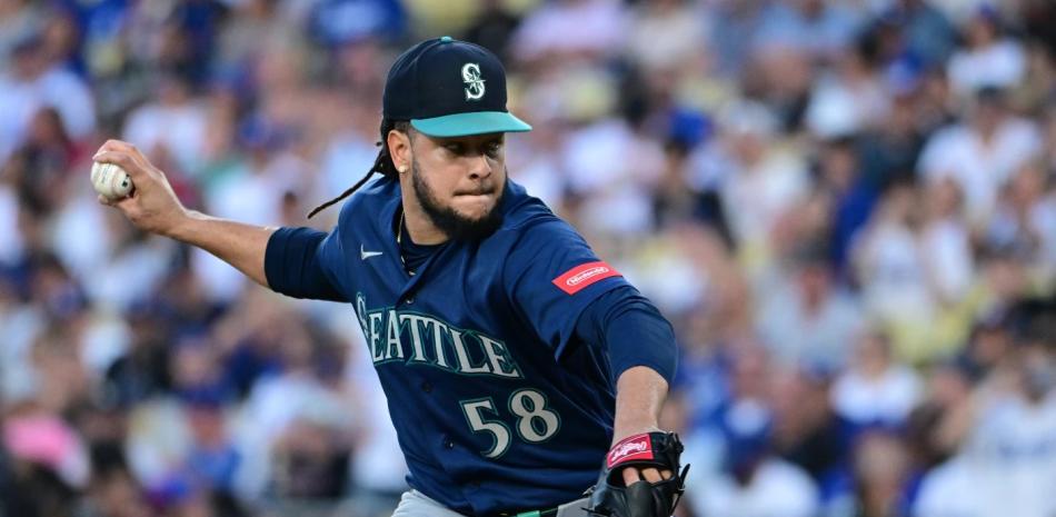 Luis Castillo va a Medias Blancas en un canje que envuelve a Seranthony