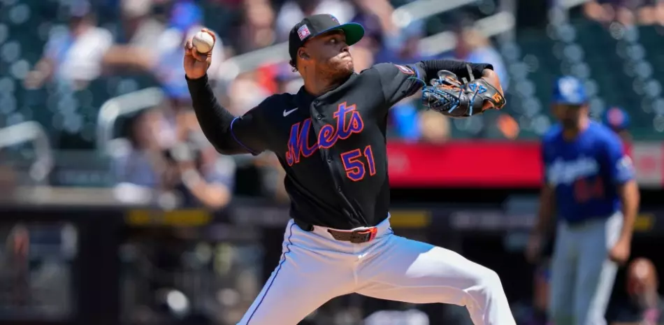 Freddy Peralta pasa de los Mets a los Rays por tres de ligas menores