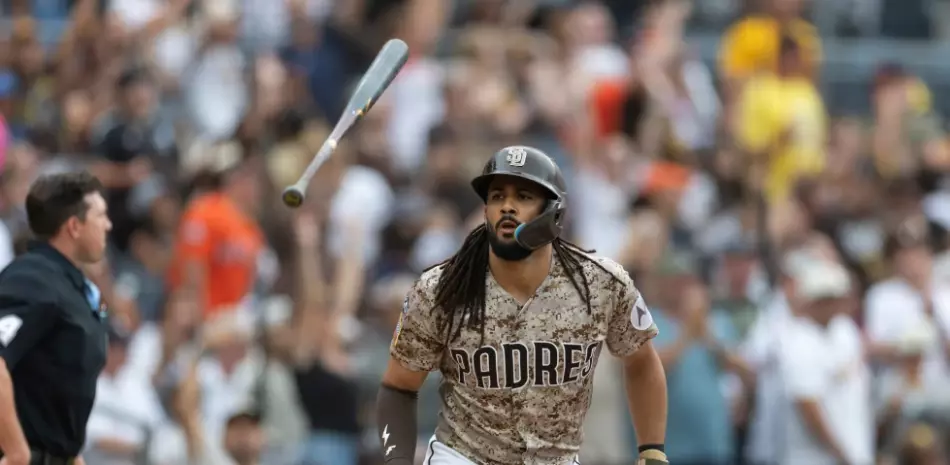 Tatis Jr. y Hays batean jonrones e impulsan a Padres a vencer 7-2