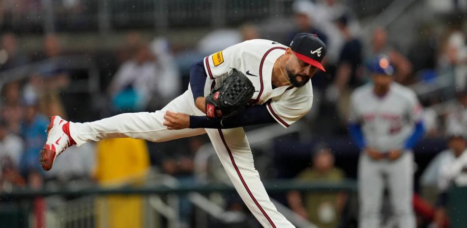 Pérez, Albies y Olson guían Bravos a blanquear 4-0