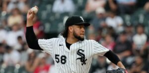 Luis Castillo lanza en grande en la victoria de los Medias Blancas