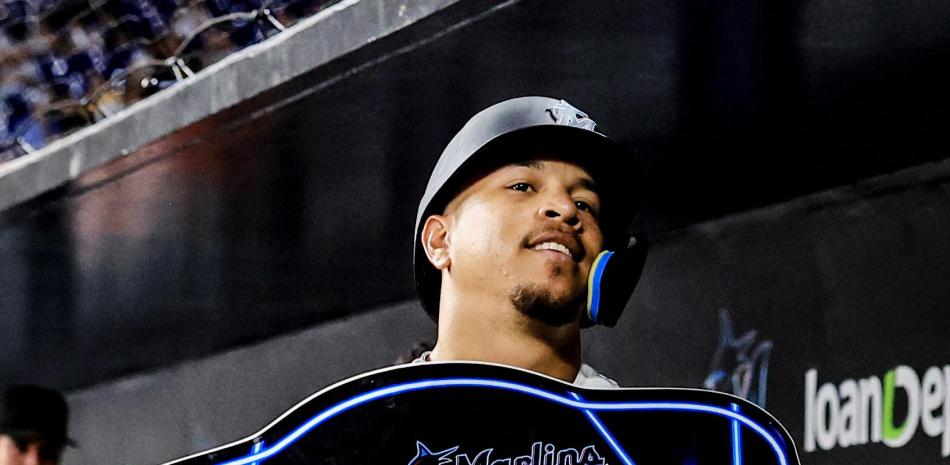 Heriberto Hernández pega jonrón 17 en triunfo de Marlins sobre Piratas