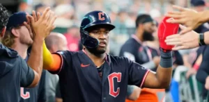 Adell da vuelacercas y Ángel Martínez logra 3 hits en la victoria de los Guardianes