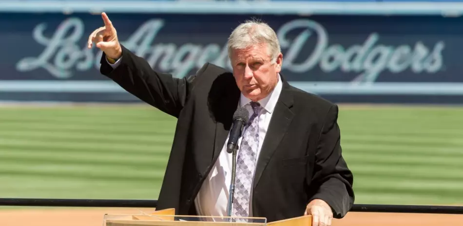 Muere Tommy John, cuyo nombre lleva una cirugía pionera que salvó carreras en MLB