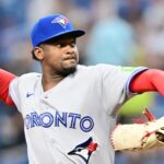 José Soriano lanza bien y Toronto supera a Tampa
