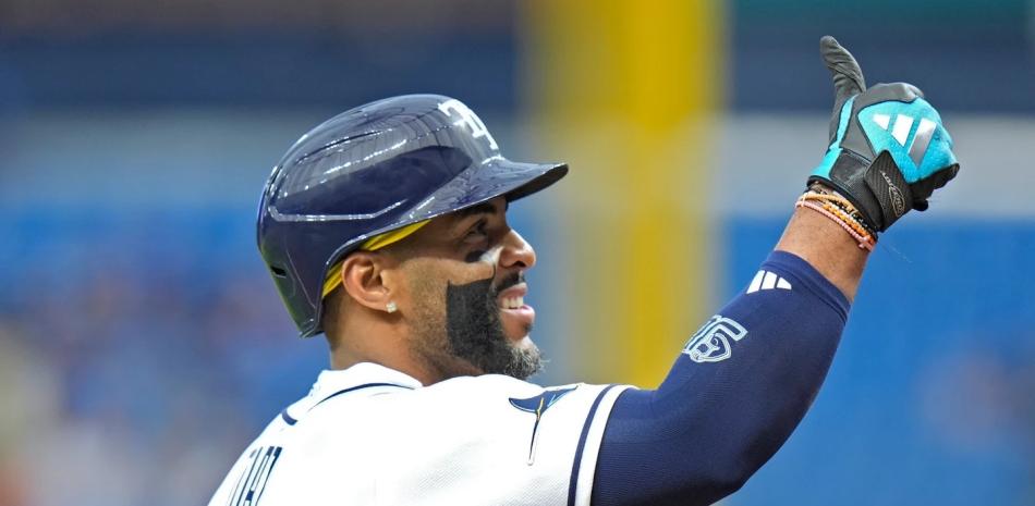 Yandy Díaz conecta un jonrón y los Rays superan Azulejos